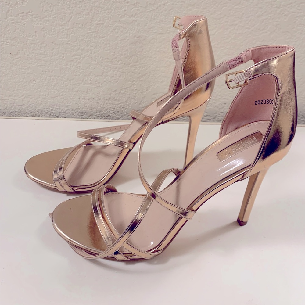High heel sandals